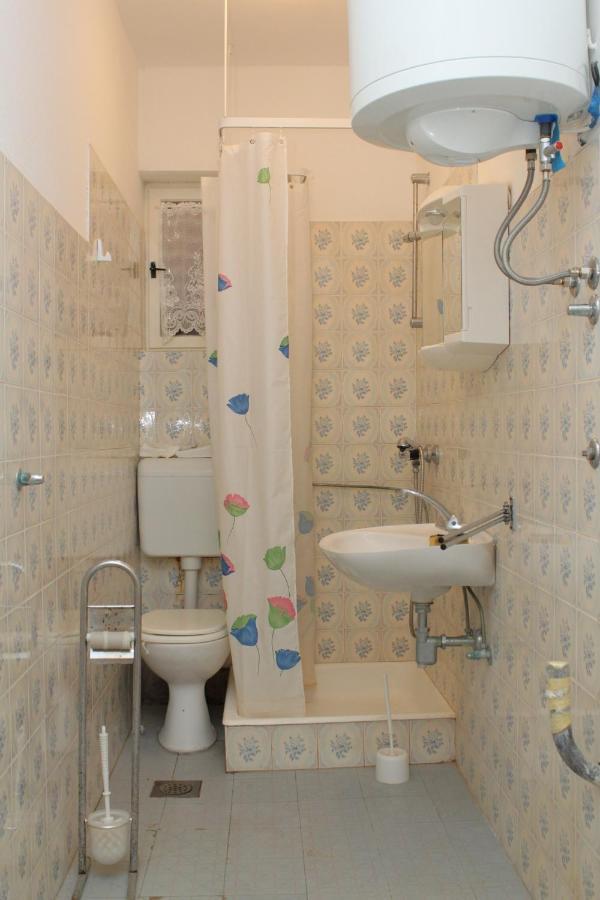 Family Friendly Seaside Apartments Vlasici, Pag - 4319 Экстерьер фото